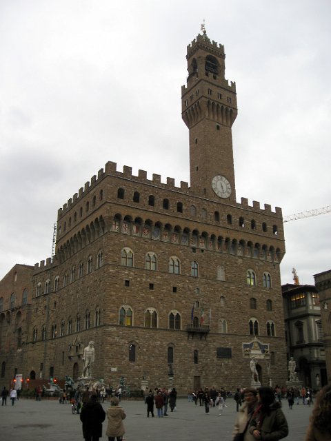 Palazzo Vecchio, Piazza della Signoria and Loggia dei Lanzi-14.JPG - Situated in Piazza della Signoria, the Palazzo Vecchio was built between the thirteenth and fourteenth centuries.